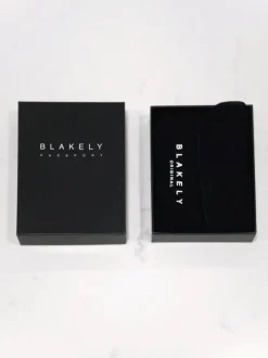 Blk Passport Holder*Blakely Clothing Online