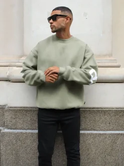 Idris Oversized Jumper*Blakely Clothing Store